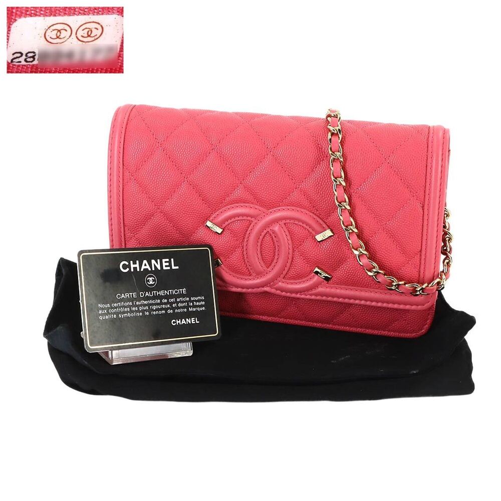 CHANEL Pink Caviar Leather Wallet - Picture 2 of 10